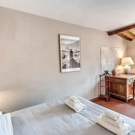 Апартаменты Frangipane Colosseum *