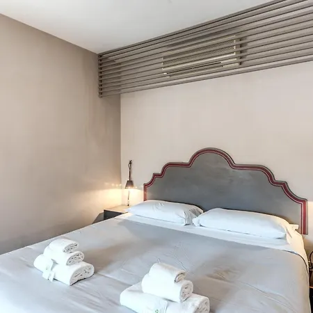 Frangipane Colosseum *