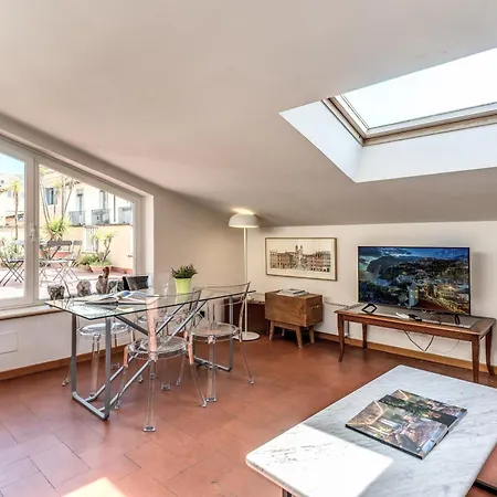 Апартаменты Frangipane Colosseum *